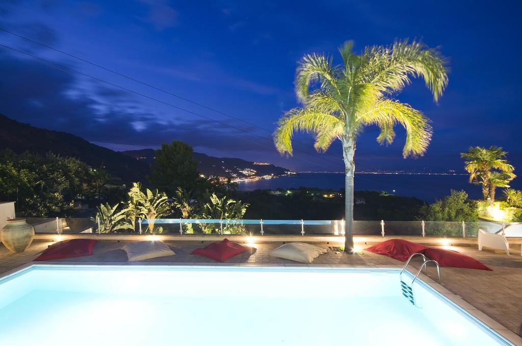 Luxury Taorum Villa With Spectacular Sea Views In Таормина Экстерьер фото