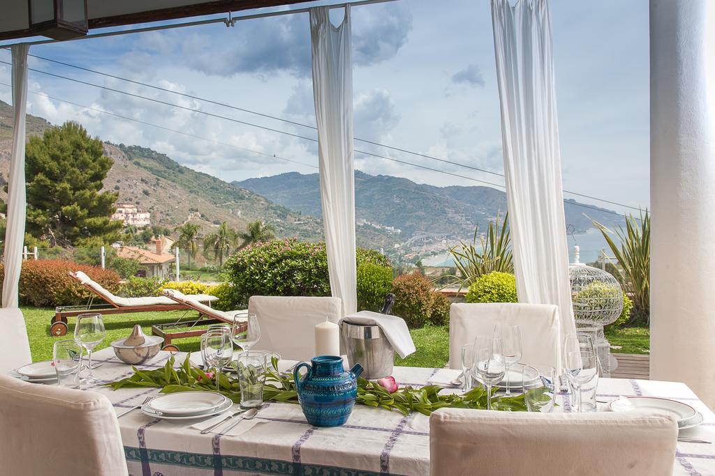 Luxury Taorum Villa With Spectacular Sea Views In Таормина Экстерьер фото