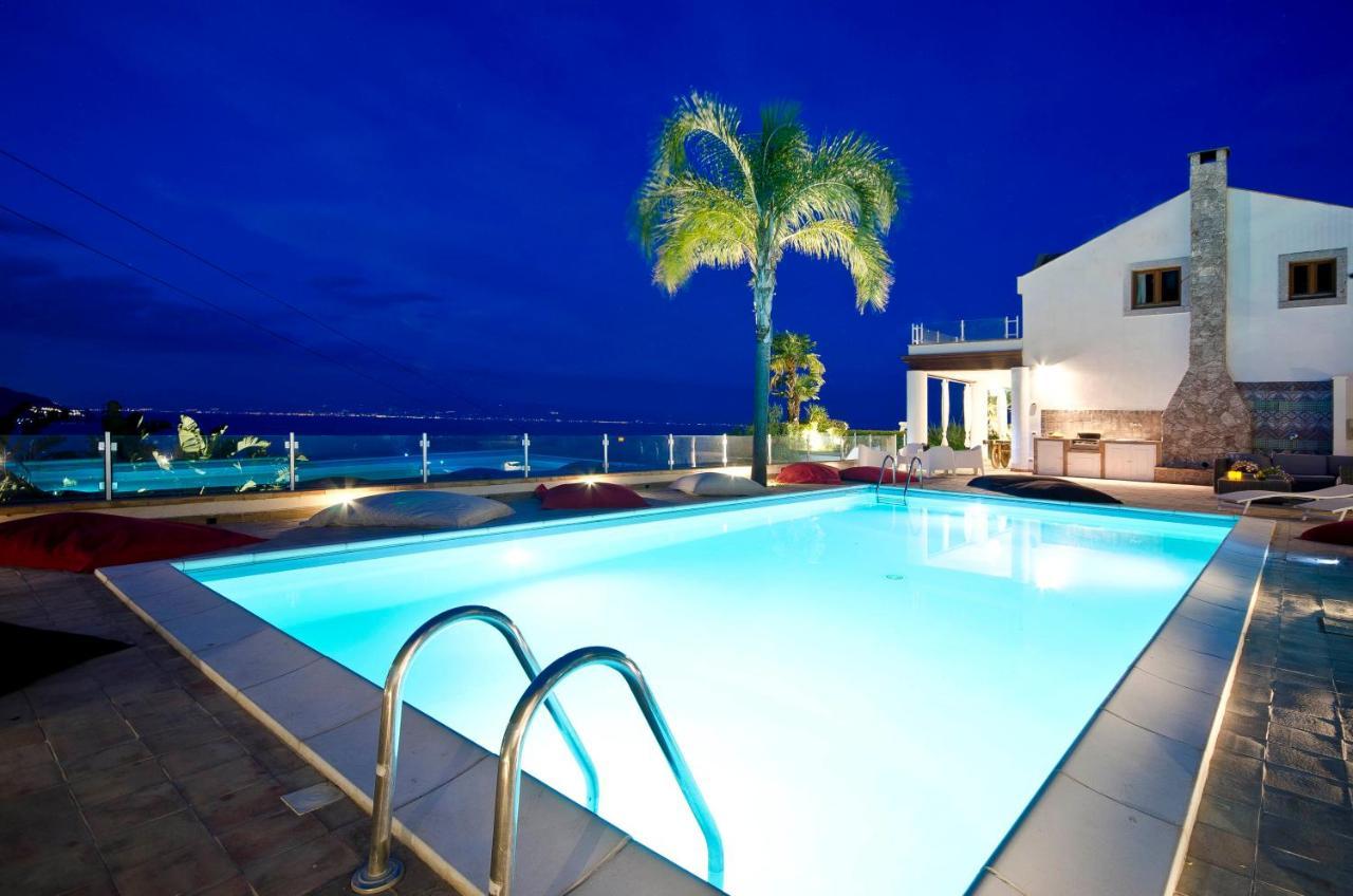 Luxury Taorum Villa With Spectacular Sea Views In Таормина Экстерьер фото