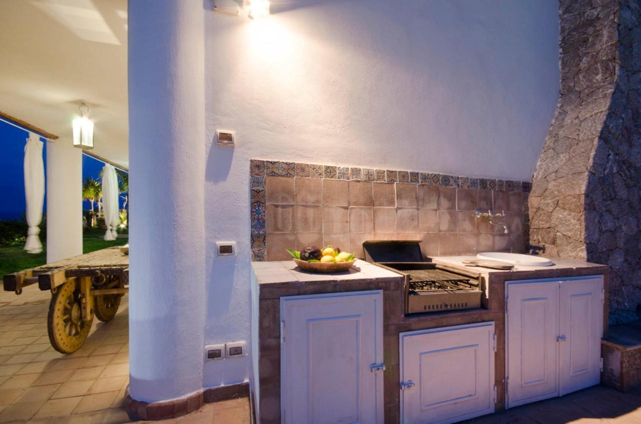 Luxury Taorum Villa With Spectacular Sea Views In Таормина Экстерьер фото